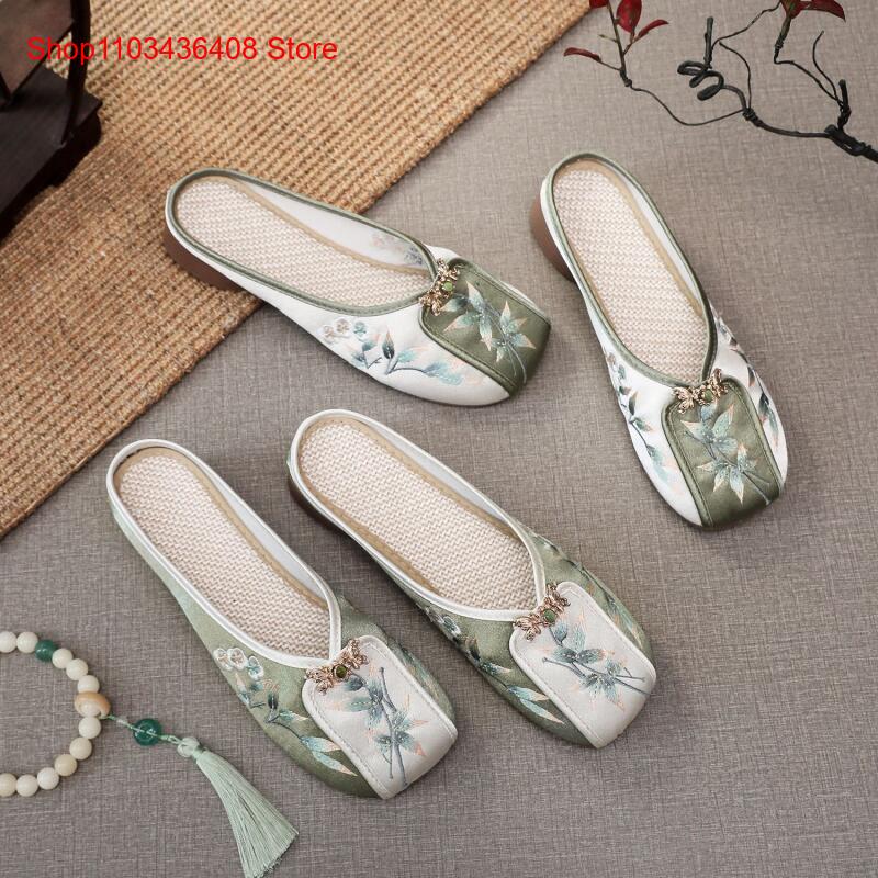 Novos Chinelos Bordados para C - Ethnic Style avaliação e preço